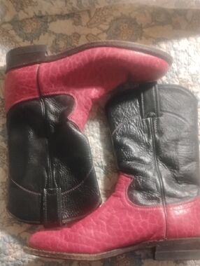 Justin Boots Black Rose Pink Vintage Rubber Heel Boots 5.5